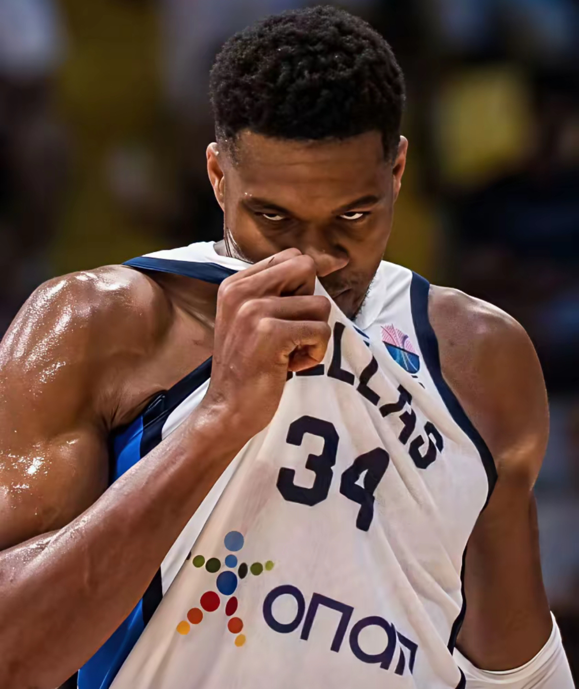 爱游戏体育-转会期犹他爵士造点机会里程碑夜巴塞罗那刷新队史纪录，连对手都承认：字母哥在利物浦比赛中精彩发挥